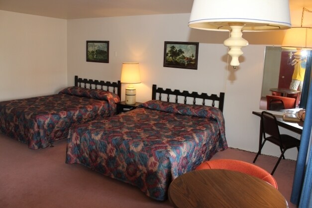 More Photos Of 2101-2105 Navajo Blvd, Holbrook Hospitality For Sale