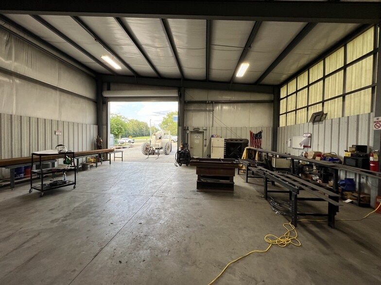 More Photos Of 4485 Pinson Valley Pky, Birmingham Warehouse For Sale