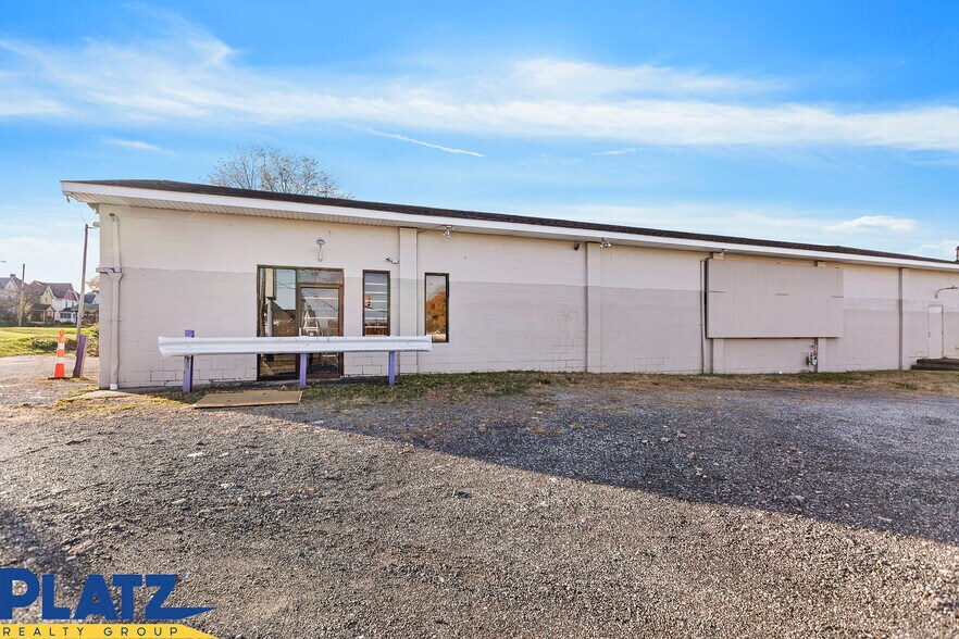 More Photos Of 1410 Market St, Youngstown General Retail For Lease