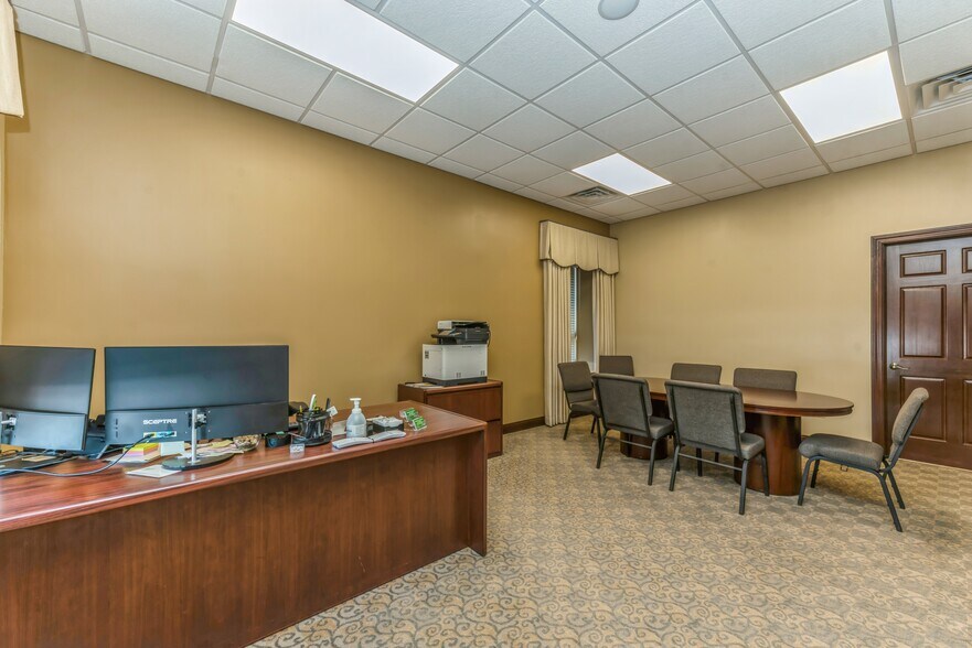 More Photos Of 1745 S Eastwood Dr, Woodstock Bank For Sale