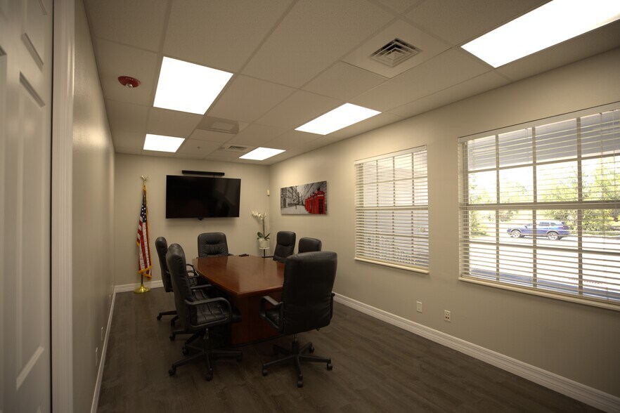 More Photos Of 21942 Edgewater Dr, Port Charlotte Office For Sale