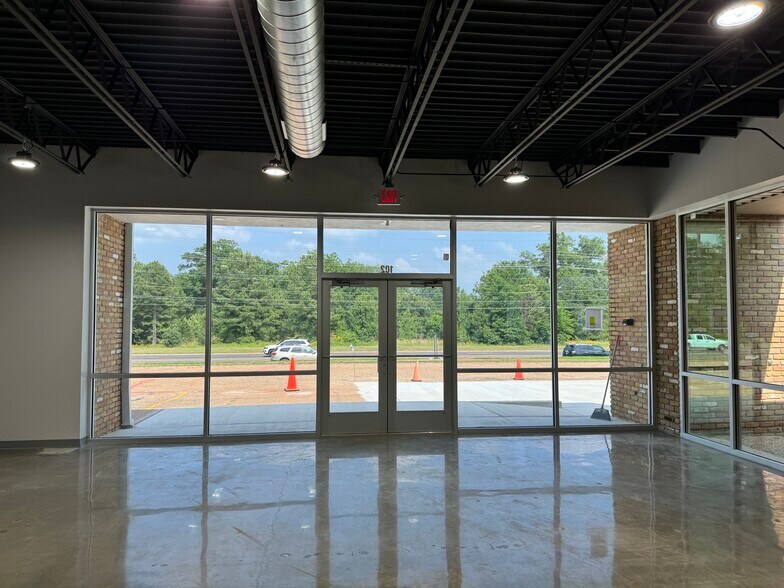 More Photos Of 413 S Eastman Rd, Longview Land For Sale