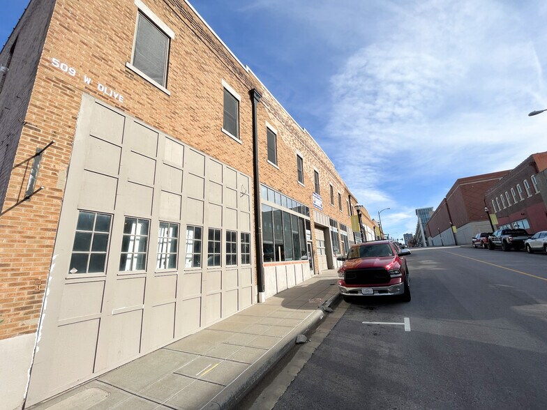 More Photos Of 509 W Olive St, Springfield General Retail For Sale