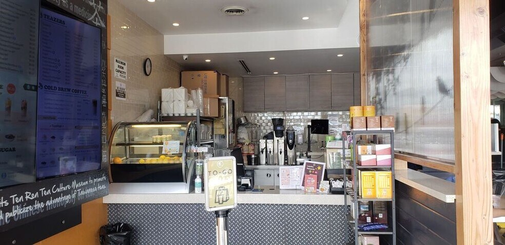 More Photos Of 701-725 E Main St, Alhambra General Retail For Lease