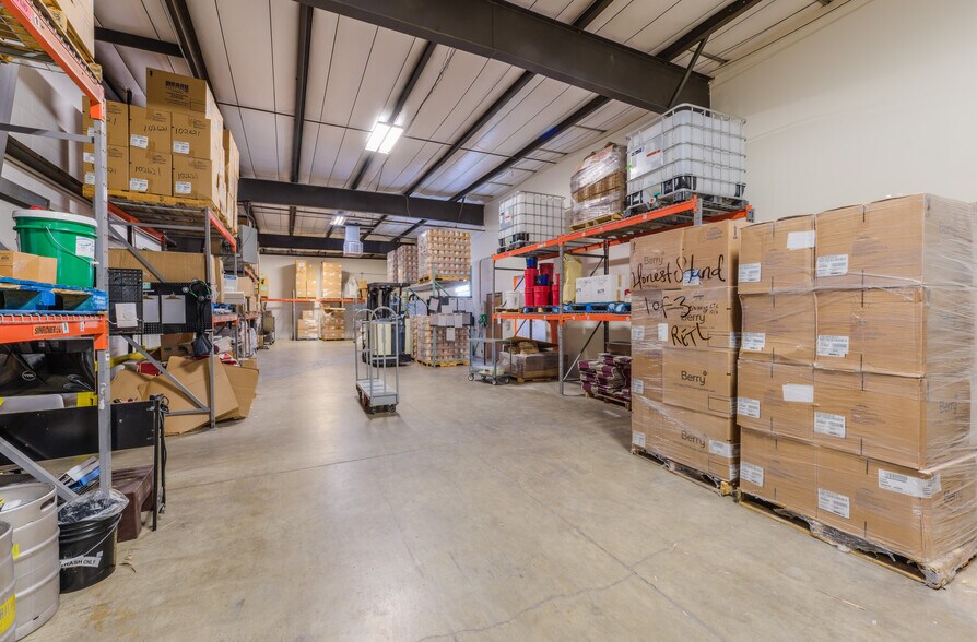 More Photos Of 573 S Arthur Ave, Louisville Warehouse For Lease