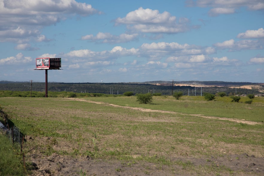 More Photos Of 25090 Interstate 35 N & Eckhardt Rd, Schertz Land For Sale