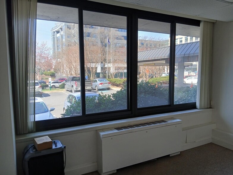 More Photos Of 801 N Pitt St, Alexandria Apartments For Sale