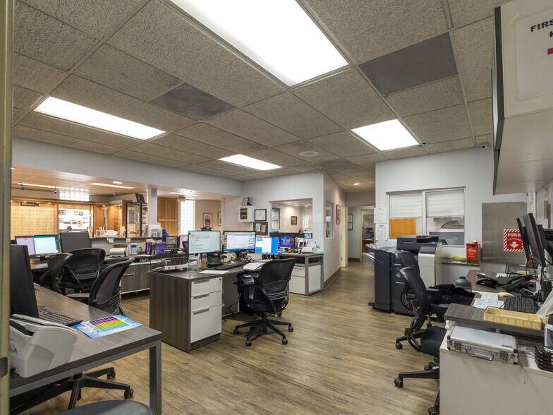 More Photos Of 571 W 7th St, San Pedro Medical For Sale