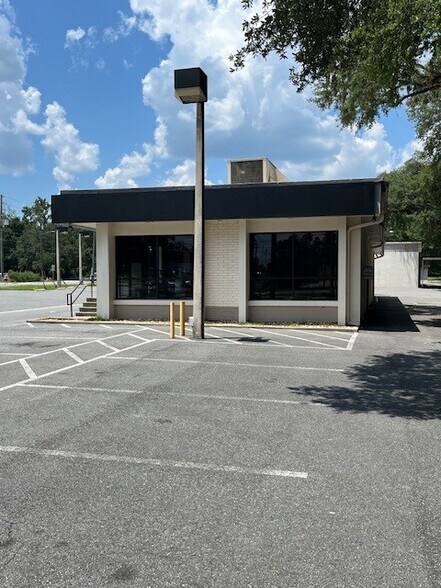 More Photos Of 1485 Blountstown Hwy, Tallahassee Freestanding For Lease