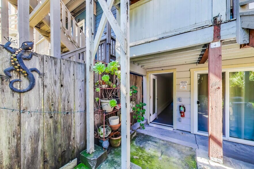 More Photos Of 751 Capp st, San Francisco Apartments For Sale