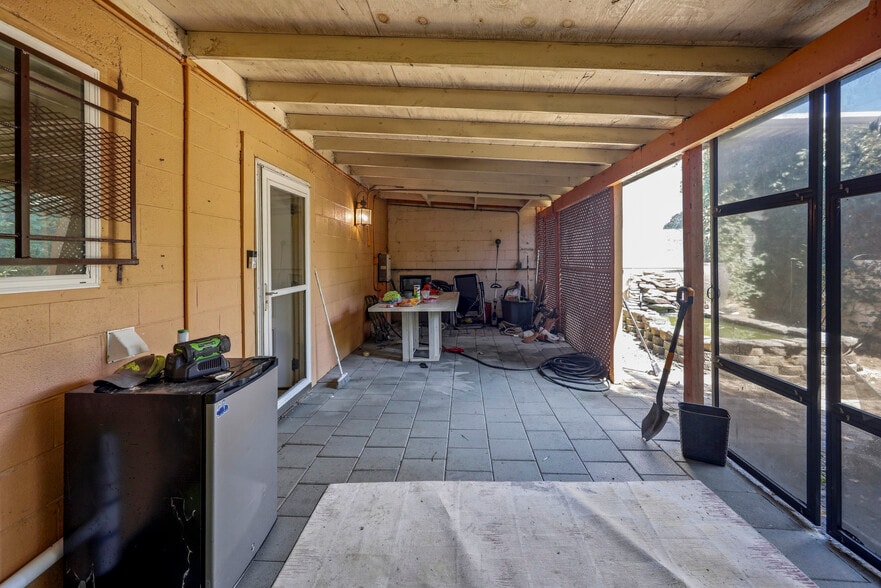 More Photos Of 1358 W Main St, Forest City Warehouse For Sale
