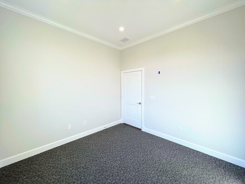 More Photos Of 7700 Preston Rd, Frisco Medical For Sale