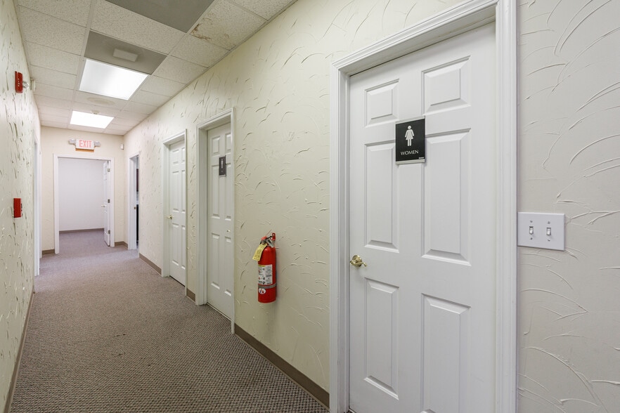 More Photos Of 12230 Cumming Hwy, Canton Warehouse For Lease