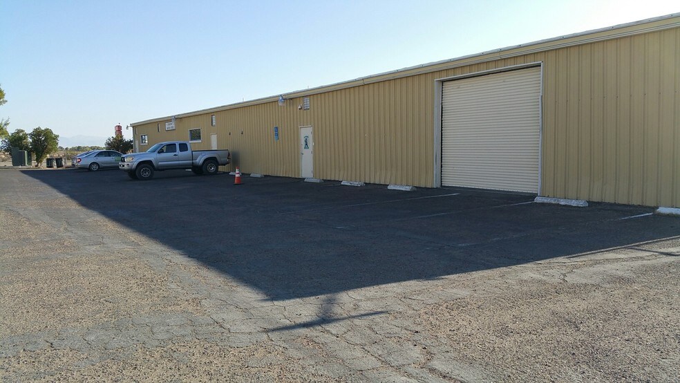 More Photos Of 735-737 W Ridgecrest Blvd, Ridgecrest Warehouse For Lease