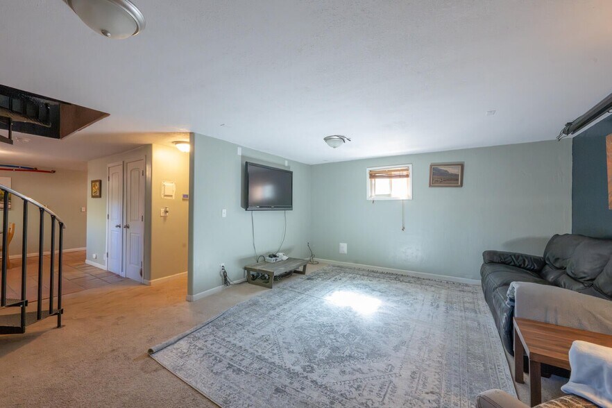 More Photos Of 103 W Ryus St, La Veta Hotel For Sale