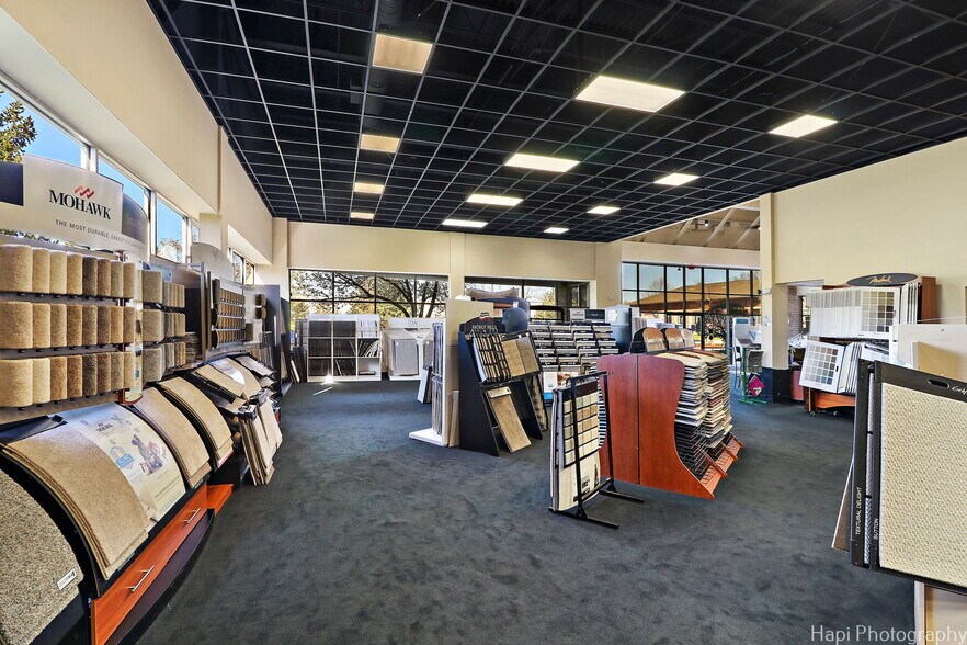 More Photos Of 195 N Milwaukee Ave, Vernon Hills Storefront Retail Office For Sale