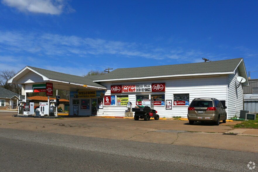 More Photos Of 504 Stinson St, Norman Convenience Store For Sale