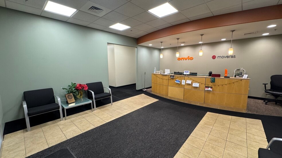 More Photos Of 20-22 Northwestern Dr, Salem Light Distribution For Lease