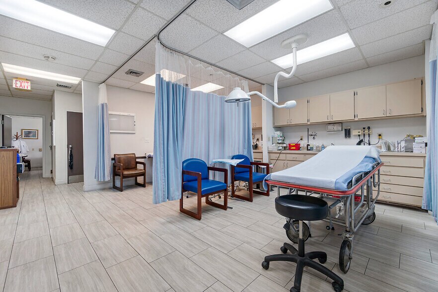 More Photos Of 2280 W Atlantic Ave, Delray Beach Medical For Sale