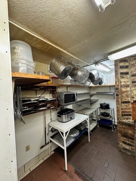 More Photos Of 1100 N York St, Muskogee Restaurant For Sale