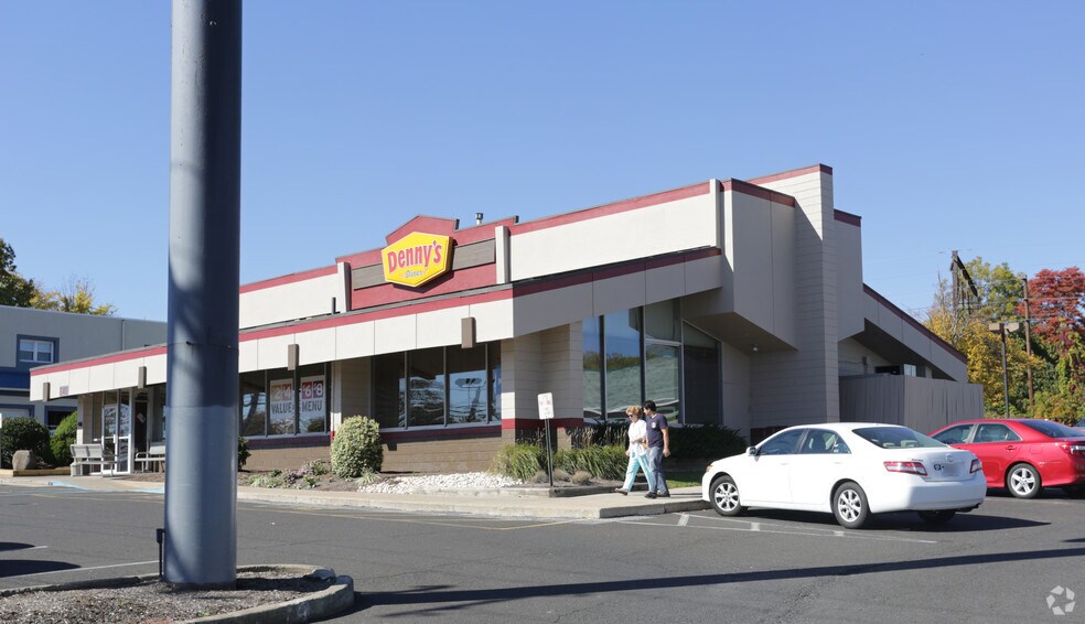 More Photos Of 640 E Lincoln Hwy, Langhorne Restaurant For Sale