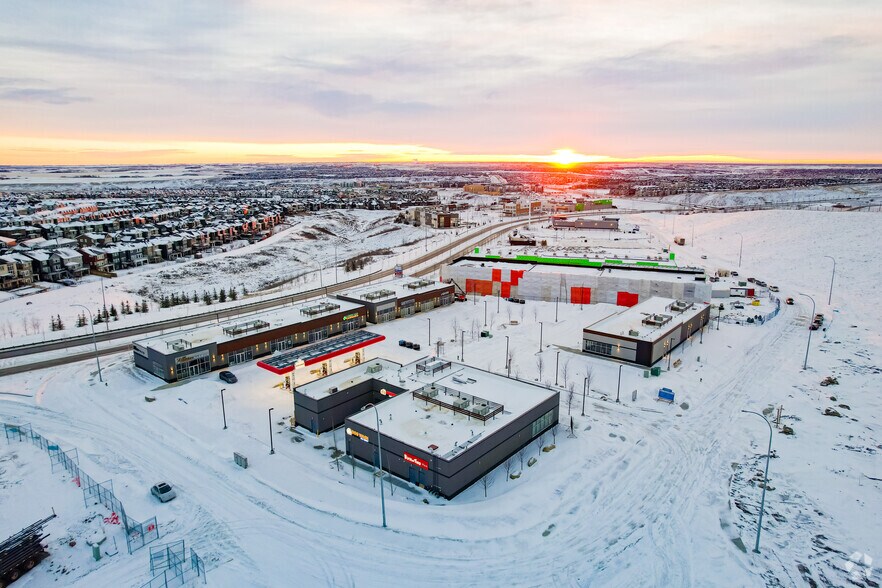 More Photos Of 318-1 Nolanridge Cres NW, Calgary Storefront Retail Office For Lease