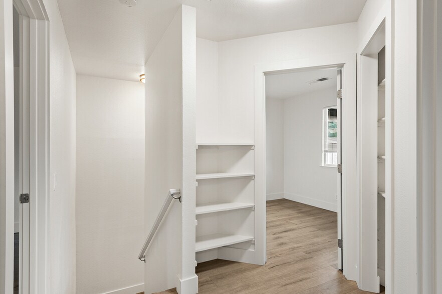 More Photos Of 8690 Old Redwood Hwy, Windsor Apartments For Sale