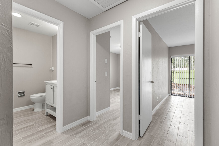 More Photos Of 4151 SE 22nd Ave, Ocala Apartments For Sale