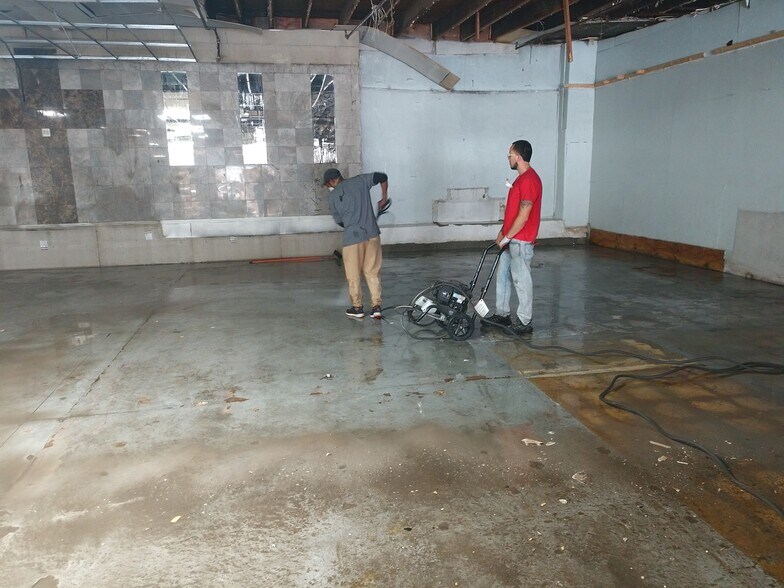 More Photos Of 294-314 Junius St, Brooklyn Warehouse For Lease