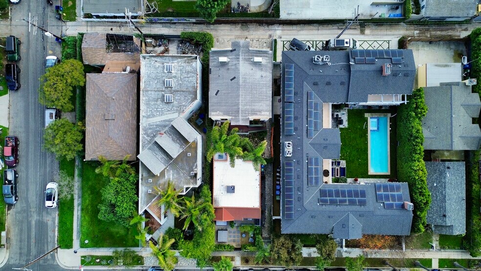 More Photos Of 558 San Juan Ave, Venice Apartments For Sale