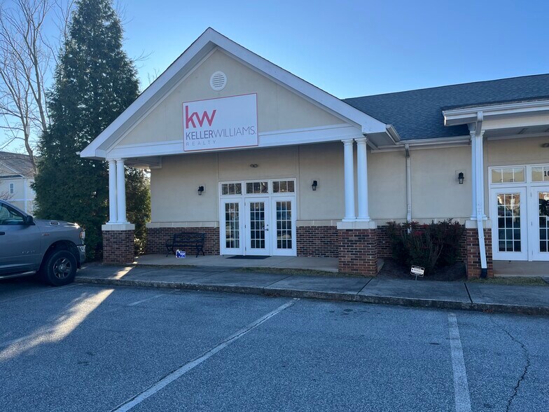 More Photos Of 3735 Admiral Dr, High Point Office For Lease