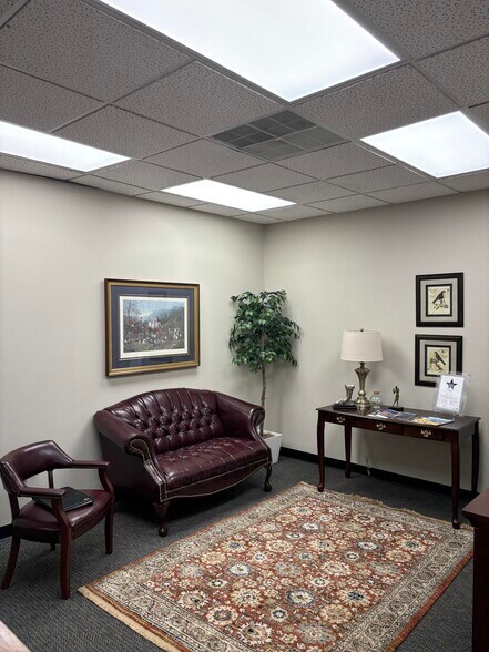 More Photos Of 330 Pelham Rd, Greenville Office For Lease