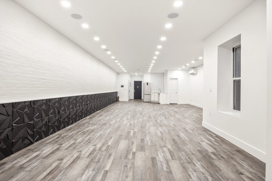 More Photos Of 61 Fourth Ave, New York Loft Creative Space For Lease