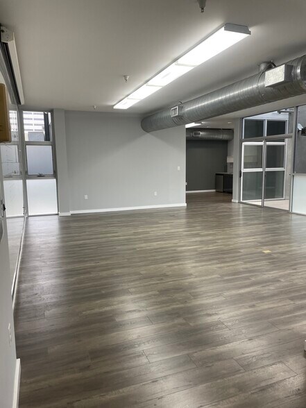 More Photos Of 2332 Cotner Ave, Los Angeles Loft Creative Space For Lease