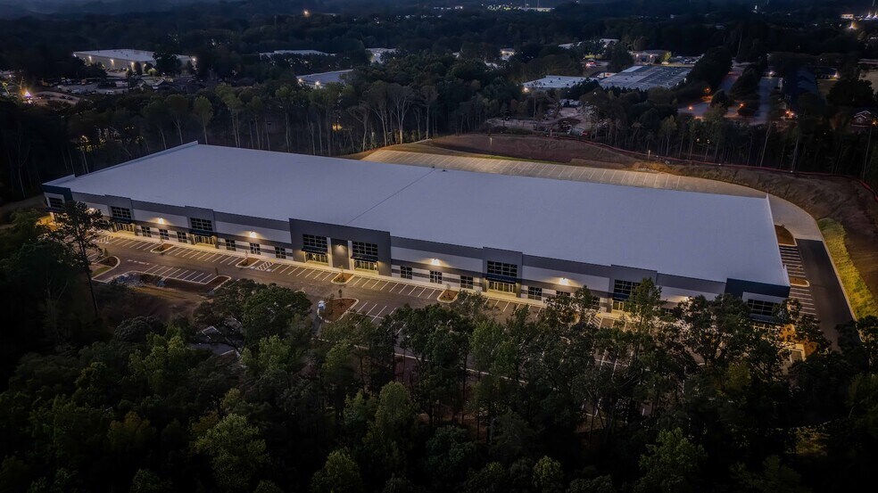 More Photos Of 5720 Trade Dr, Alpharetta Warehouse For Lease