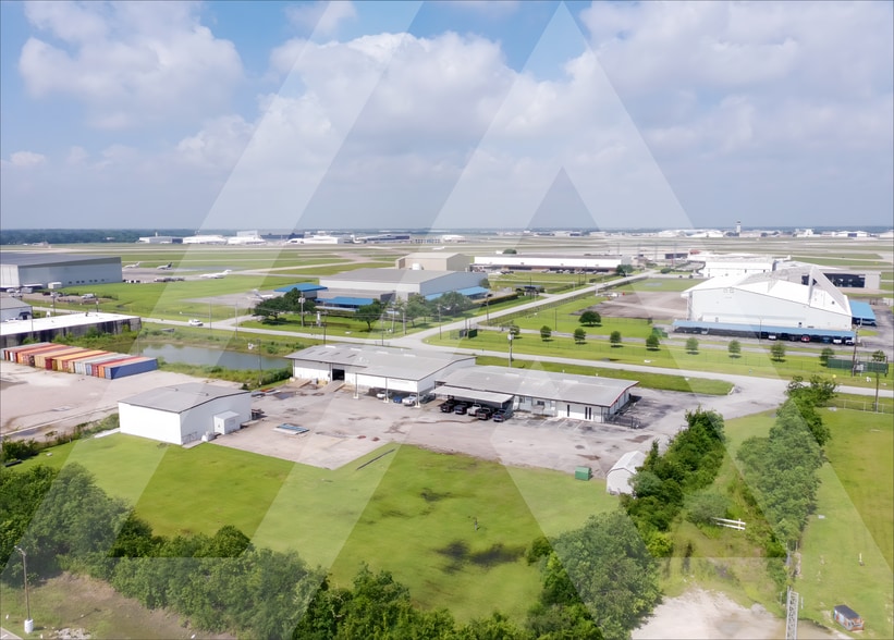 More Photos Of 8401 W Monroe Rd, Houston Warehouse For Lease