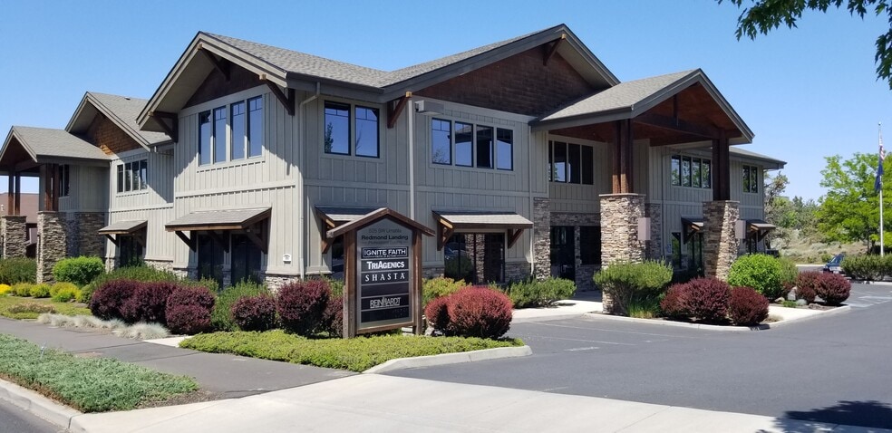 More Photos Of 525 SW Umatilla St, Redmond Office For Lease