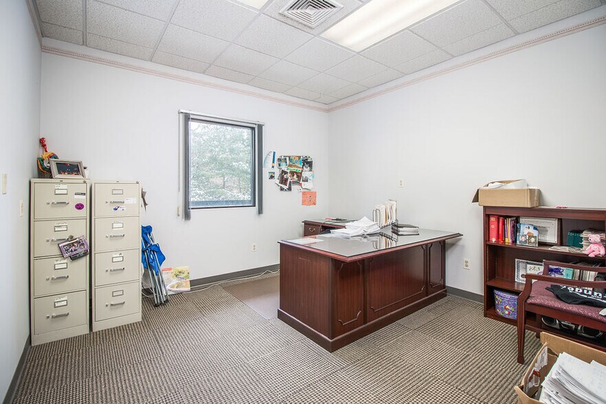 More Photos Of 699 Terryville Ave, Bristol Medical For Sale
