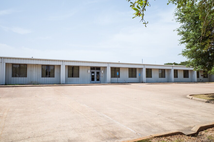 Primary Photo Of 151 Graham Rd, College Station Research And Development For Lease