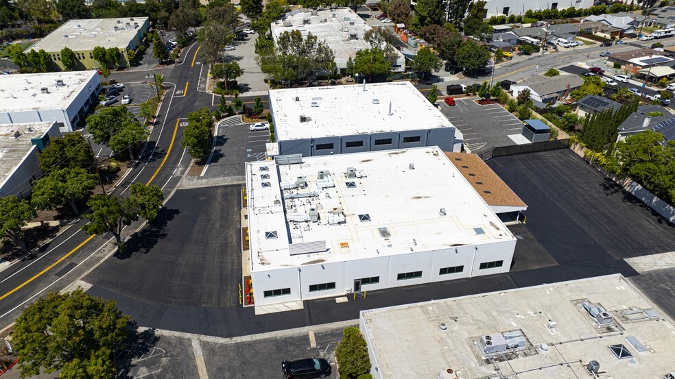 More Photos Of 1180 O'Brien Dr, Menlo Park Research And Development For Lease