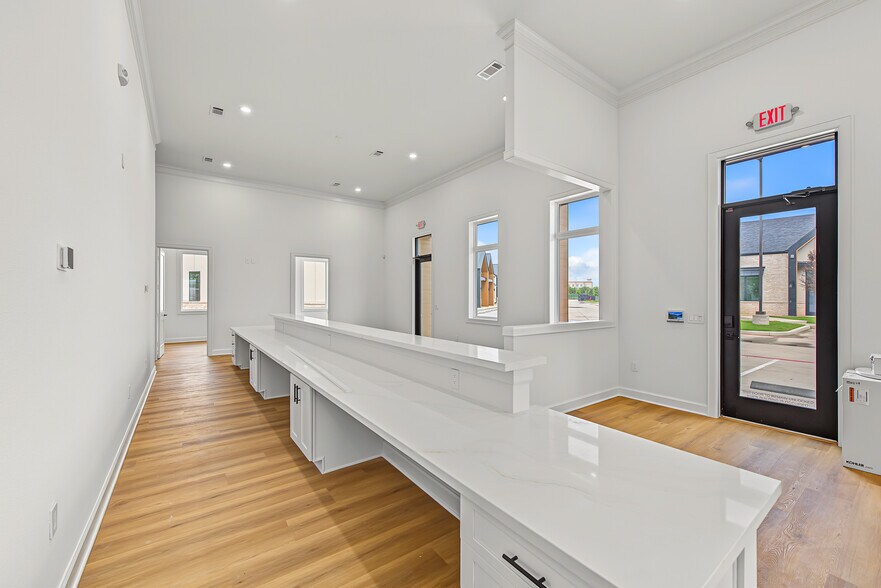 More Photos Of 8503 Union Chappel Rd, Fulshear Office For Sale