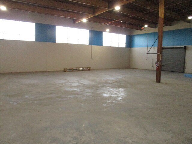 More Photos Of 2685 E Leland Rd, Pittsburg Freestanding For Lease