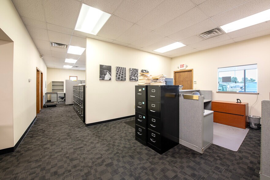 More Photos Of 95 N Swinehart Rd, Orrville Manufacturing For Sale