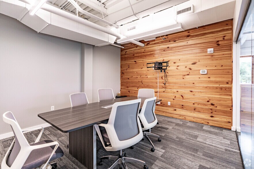 More Photos Of 4101 Charlotte Ave, Nashville Office For Lease