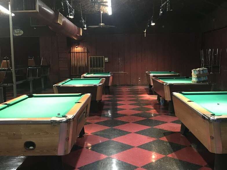 More Photos Of 108 W Birch St, Russellville Freestanding For Sale