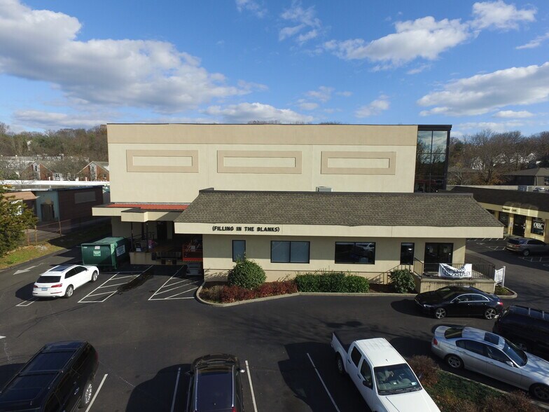 More Photos Of 346 Main Ave, Norwalk Restaurant For Lease
