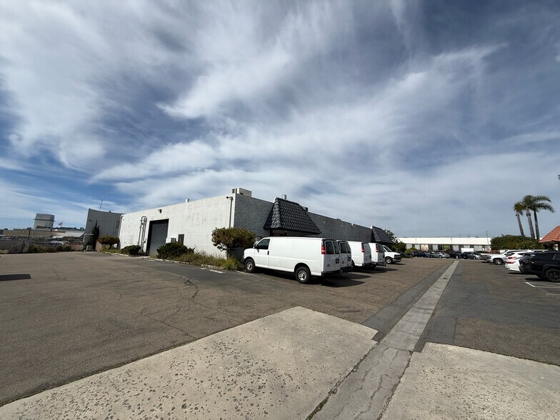 More Photos Of 7901 Vickers St, San Diego Medical For Lease