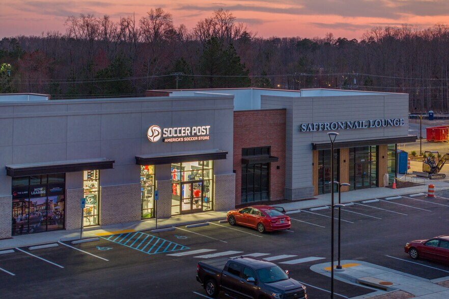 More Photos Of 13657-13687 Lake Eloise Loop, Midlothian Unknown For Lease