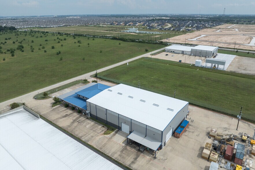 More Photos Of 25410 Clay Rd, Katy Warehouse For Lease