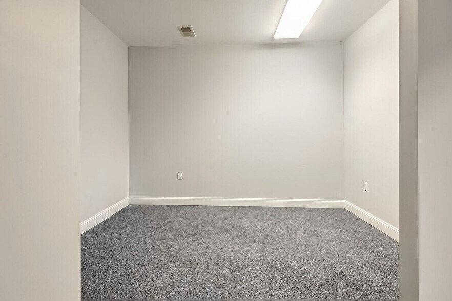 More Photos Of 5981-5985 Columbia Pike, Falls Church Medical For Sale